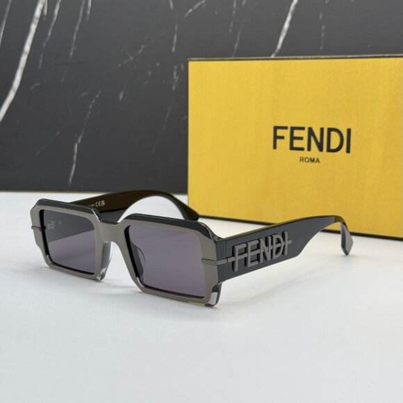 NEW FE40073U 05A FENDI SQUARE BLACK GREY FENDI SUNGLASSES
